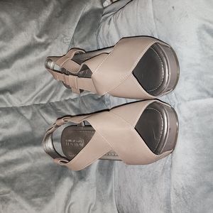 Kenneth Cole Reaction wedge sandal